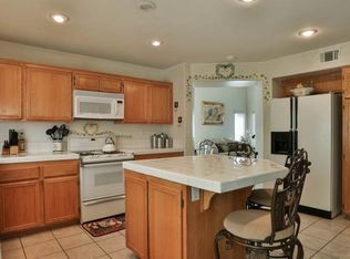 535 Brookhaven Dr, Corona, CA 92879