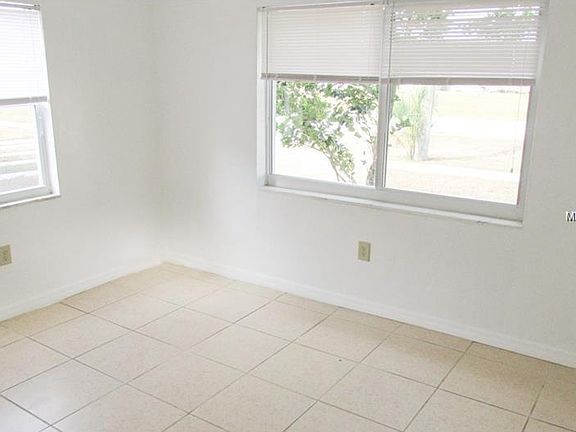 4th image of 21443 Gibralter Dr