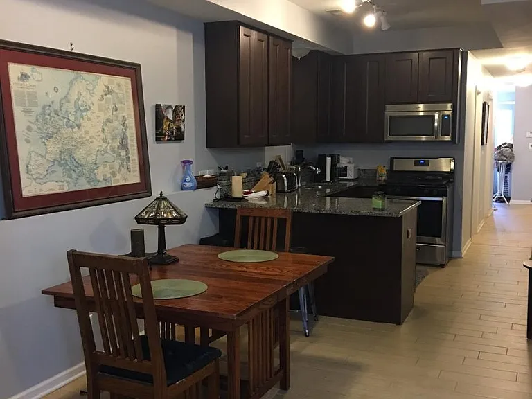 1910 W Cullerton St #1 — Photo 4