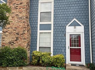 60 Abbey Rd, Euless, TX 76039