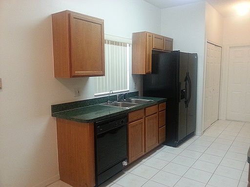 3rd image of 5061 Foxcroft Ct
