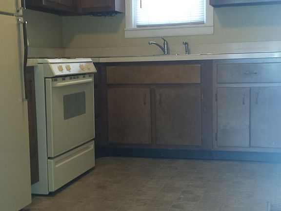 4th image of 4646 E Pleasant Run Parkway North Dr