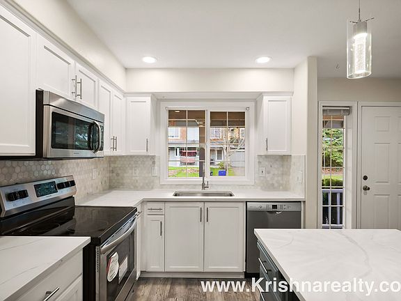 5th image of 852 NE 70th Ave