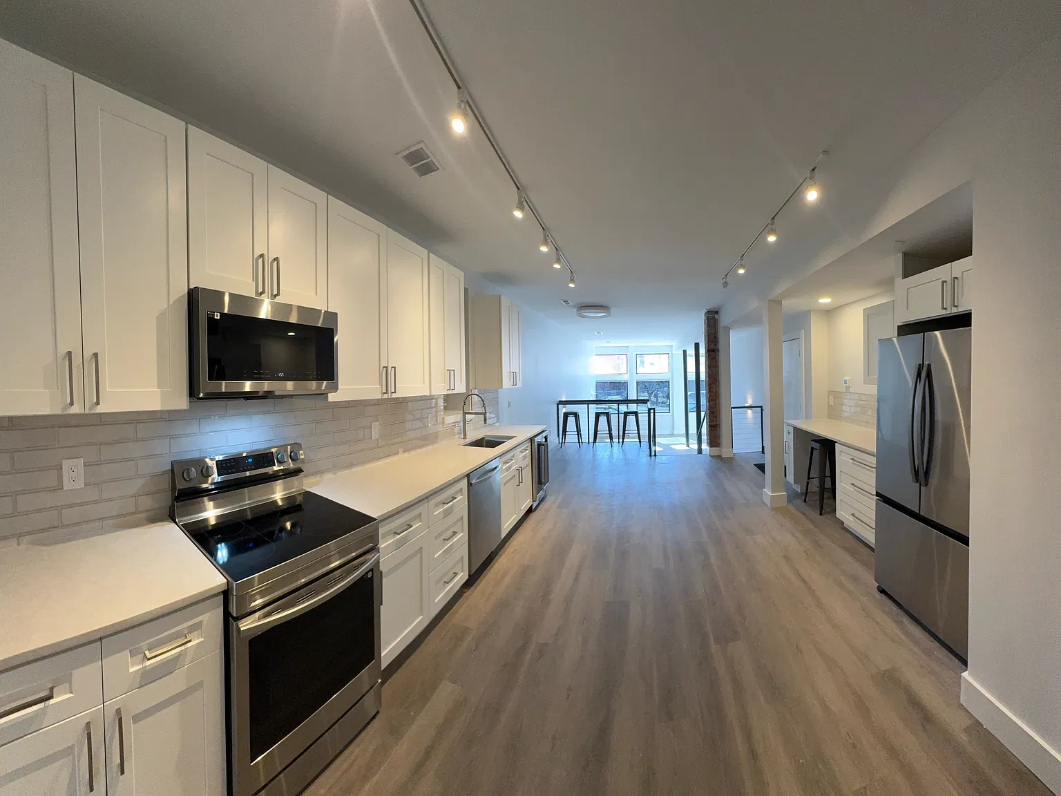 2 bed, 1800 sqft, $2,250 — Photo 4