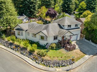 128 Park Ave, Blue Lake, CA 95525