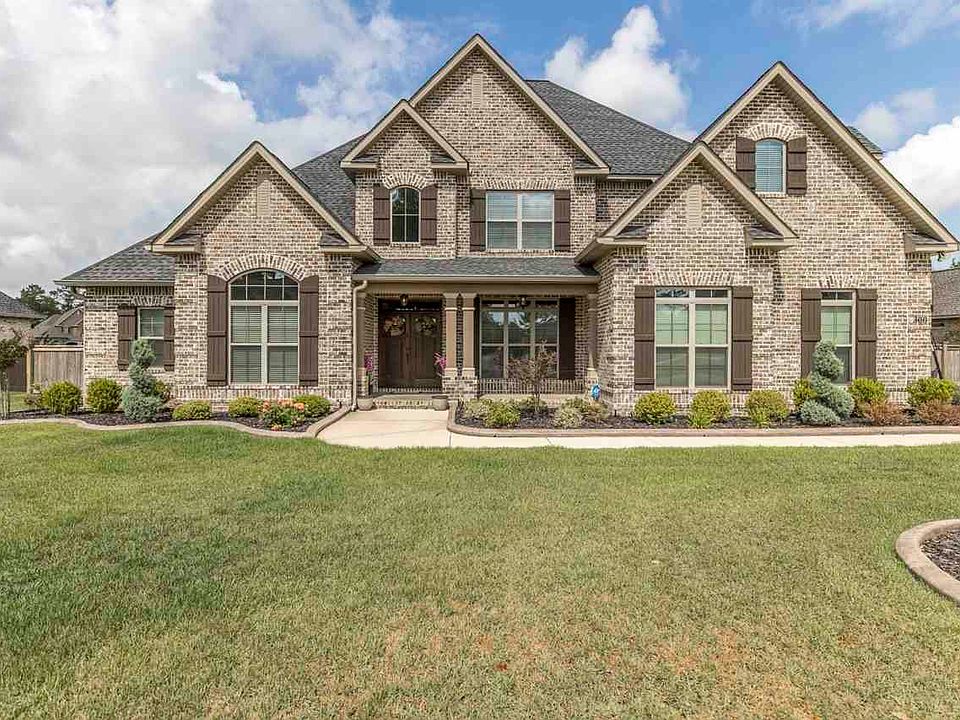 1st image of 300 Larkwood Bnd