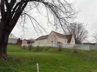 8 Bryant St, Westover, WV 26501