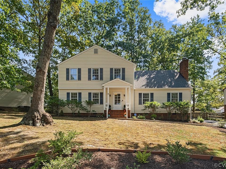 1st image of 1615 Lancashire Dr