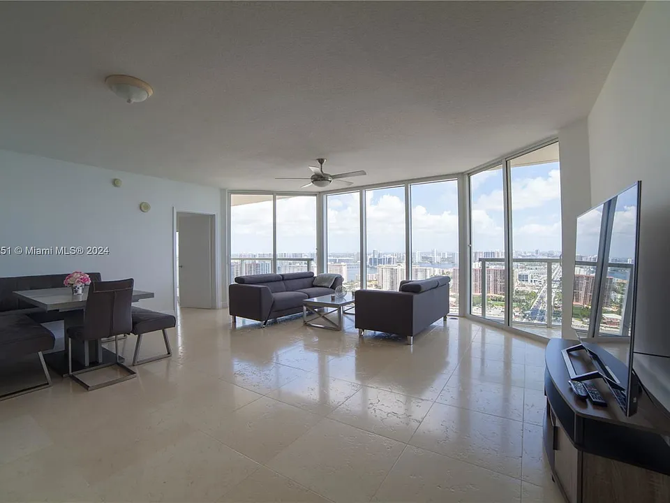 16699 Collins Ave #3707