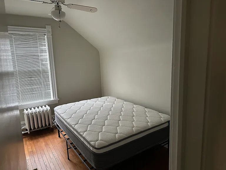 2nd bedroom.