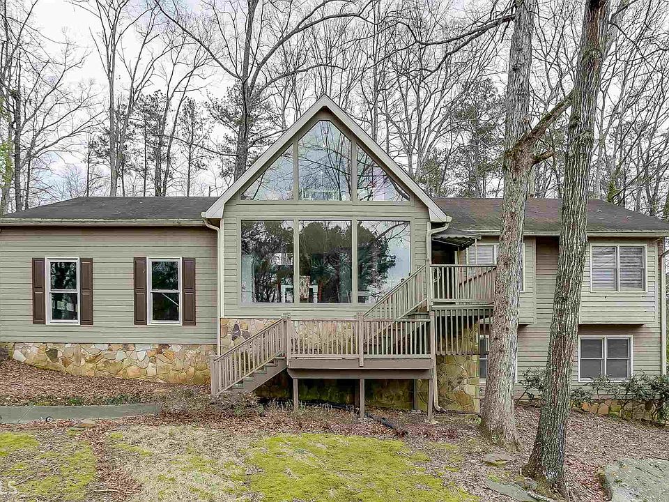 1st image of 2712 Marcia Dr