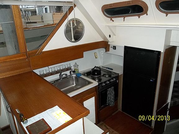 3rd image of 2710 Westlake Ave N #104