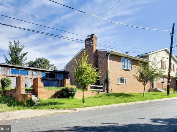 4414 Banks Pl NE, Washington, DC 20019