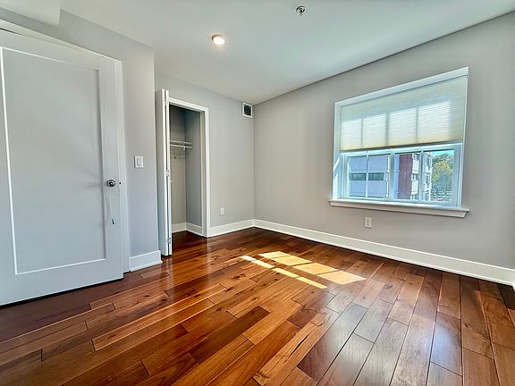5th image of 1003 S 4th St #26