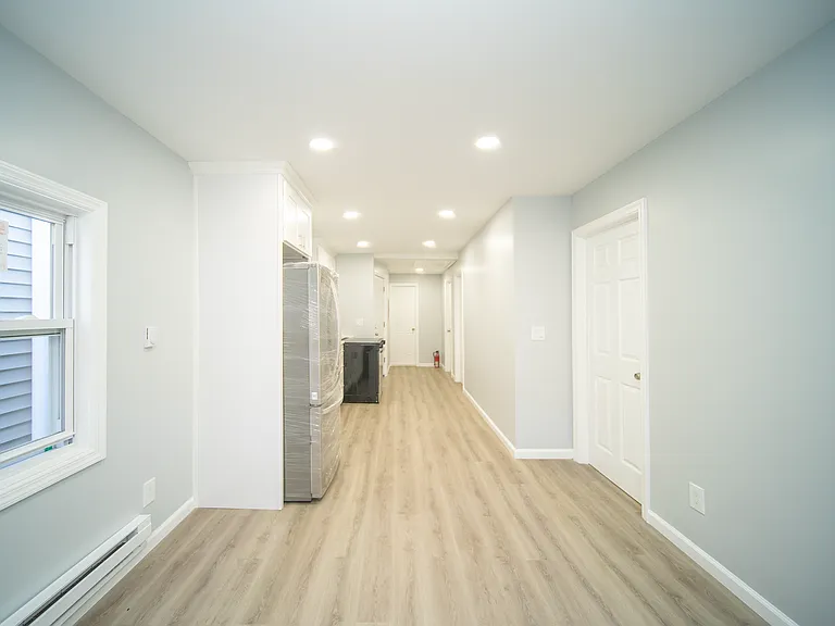 71 Beech St #2 — Photo 2