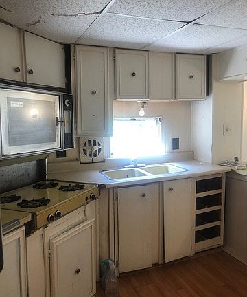 2nd image of 120B Taylor St