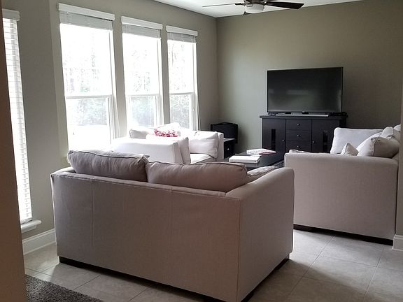 4th image of 243 Adelanto Ave