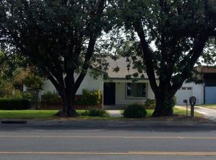 70 Academy Ave, Sanger, CA 93657