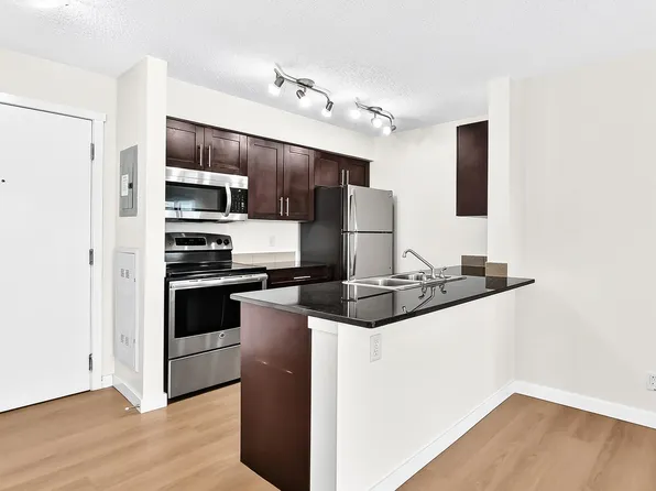 3315 James Mowatt Trl SW #206, Edmonton, AB T6W 3L9