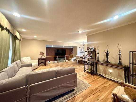 4th image of 2780 Rockaway Ave