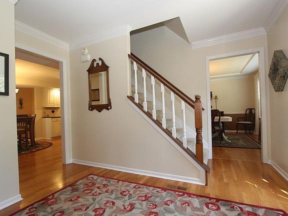 2nd image of 6216 Tanglewood Dr