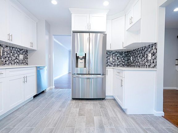 4th image of 479 Undercliff Ave #479