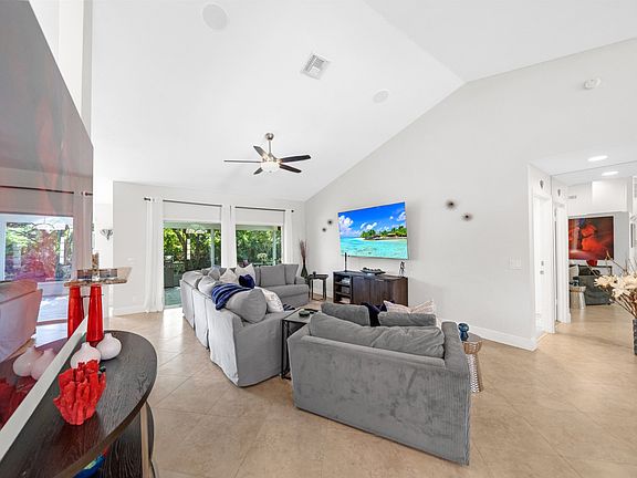 5th image of 13064 Meadowbreeze Dr