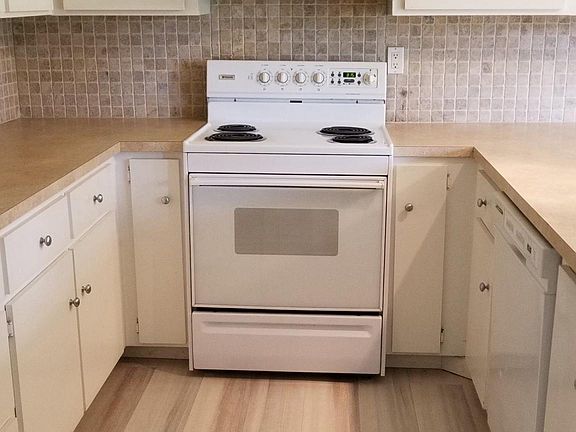 2nd image of 6051 137th Ave NE APT 327