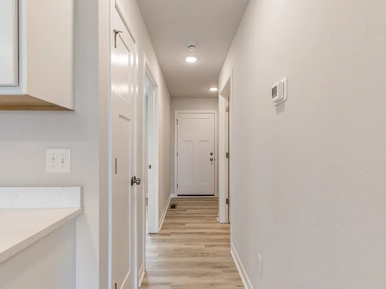 W219N16241 Primrose Ct #1 — Photo 5