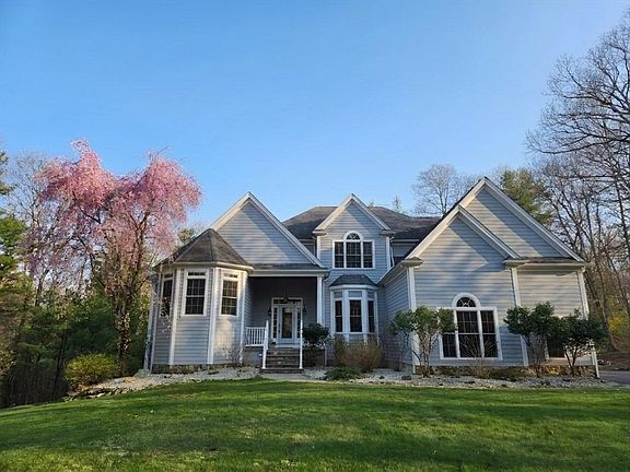 2nd image of 22 Mystic Valley Ln