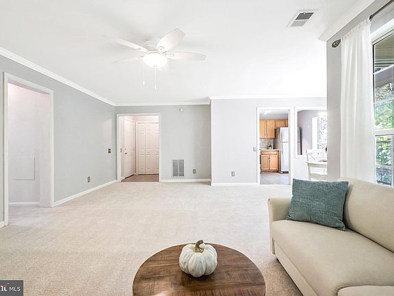 5th image of 9236 Cardinal Forest Ln Unit 201