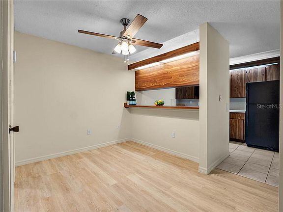 3rd image of 5369 Elm Ct #324