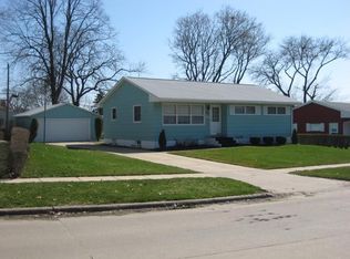 51 29th St NW, Cedar Rapids, IA 52405