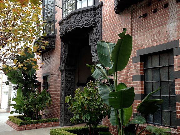 5th image of 2360 Pacific Ave APT 301