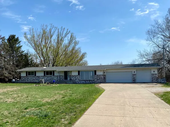 1614 110th St, Sioux City, IA 51108