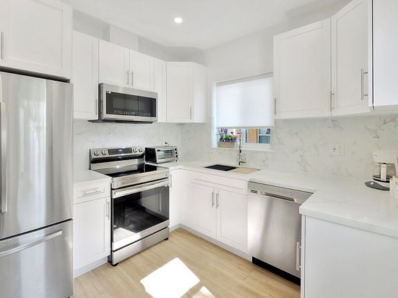2nd image of 7825 Byron Ave