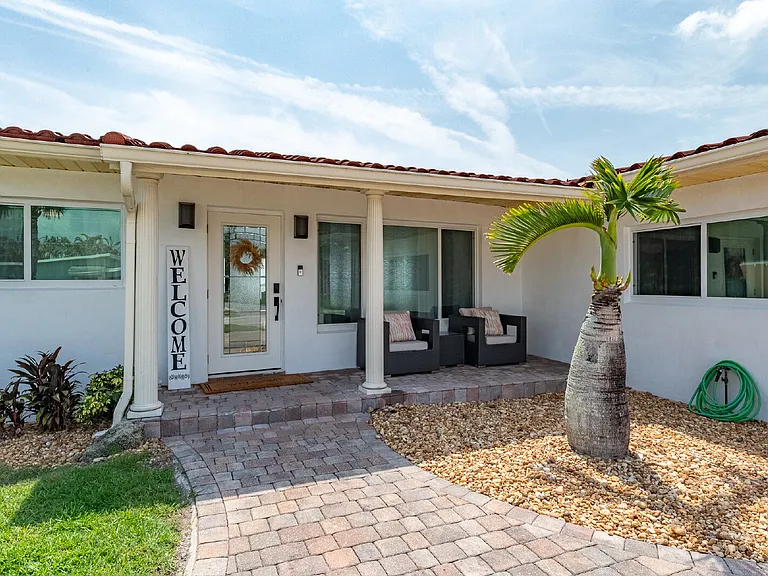 1110 S Banana River Dr — Photo 6
