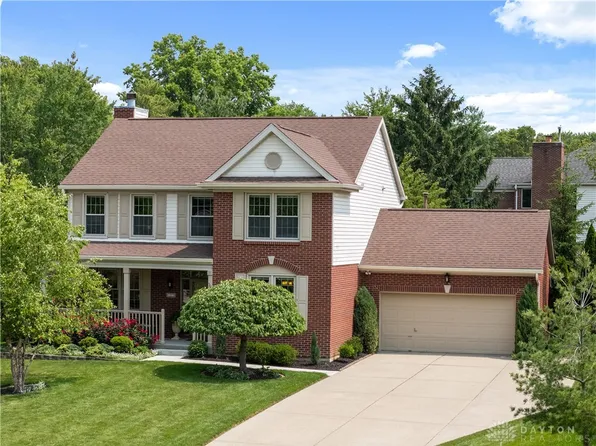 1027 W Bridle Path Ln, Loveland, OH 45140