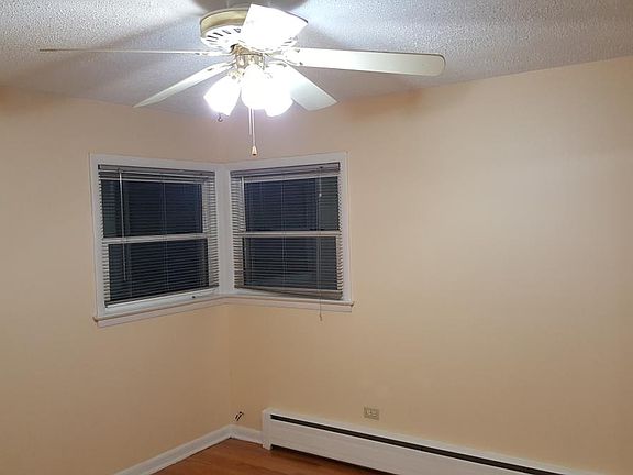 Master Bedroom/1