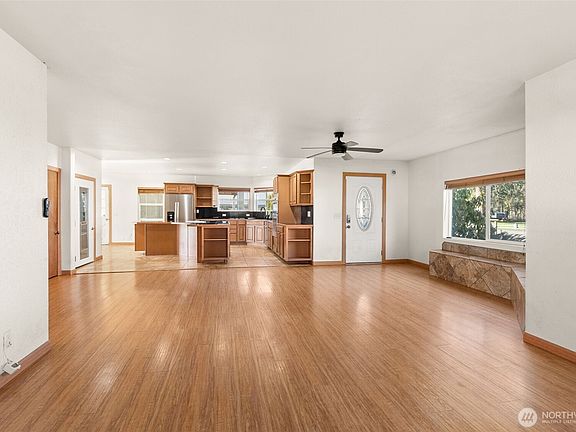 5th image of 802 State Street