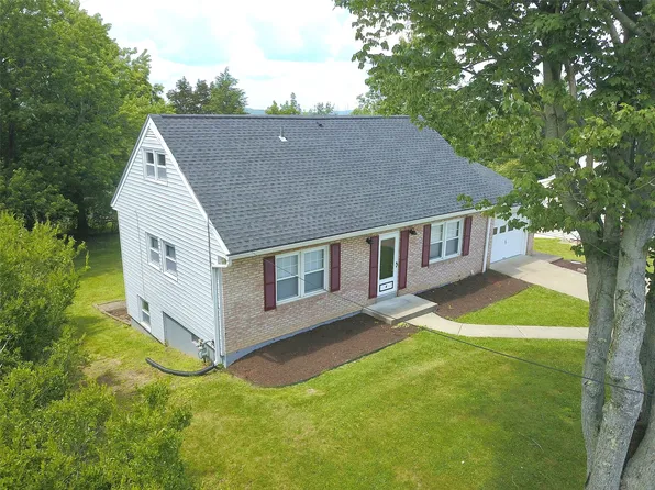 6 Sunset Ter, Apalachin, NY 13732