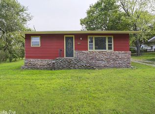 608 E Main St, Flippin, AR 72634