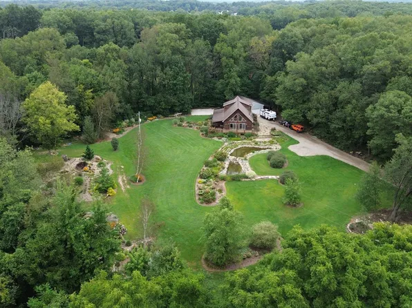 9020 Pepper Ln, Onondaga, MI 49264