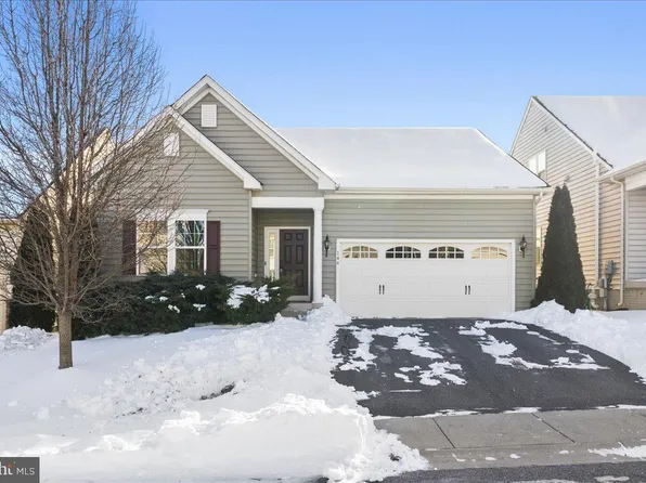 146 Tollerton Trl, Falling Waters, WV 25419