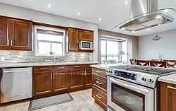 62 Inniswood Dr #MAIN FL — Photo 8