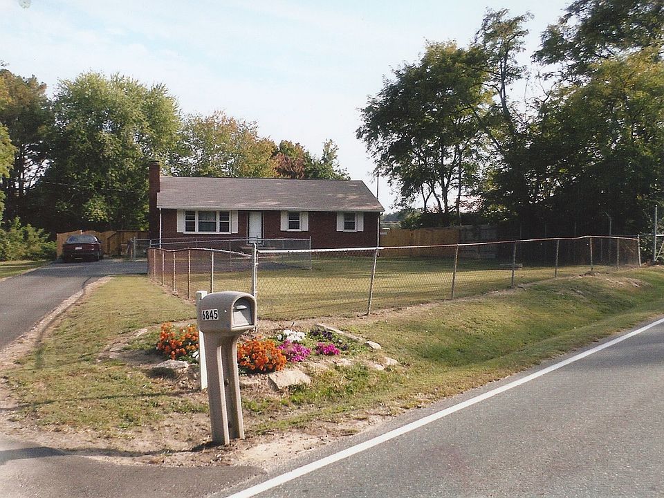 Full front yard view