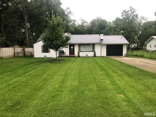 405 N Lamport St, Osceola, IN 46561