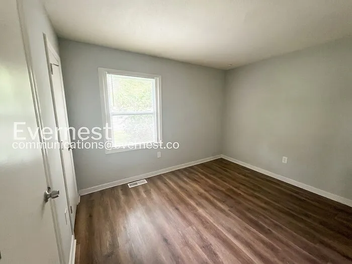 910 Canton Pl — Photo 17