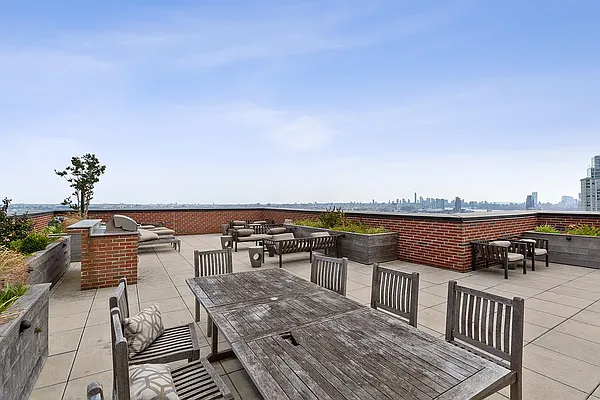 Rented by Adara Advisors Inc | media 20