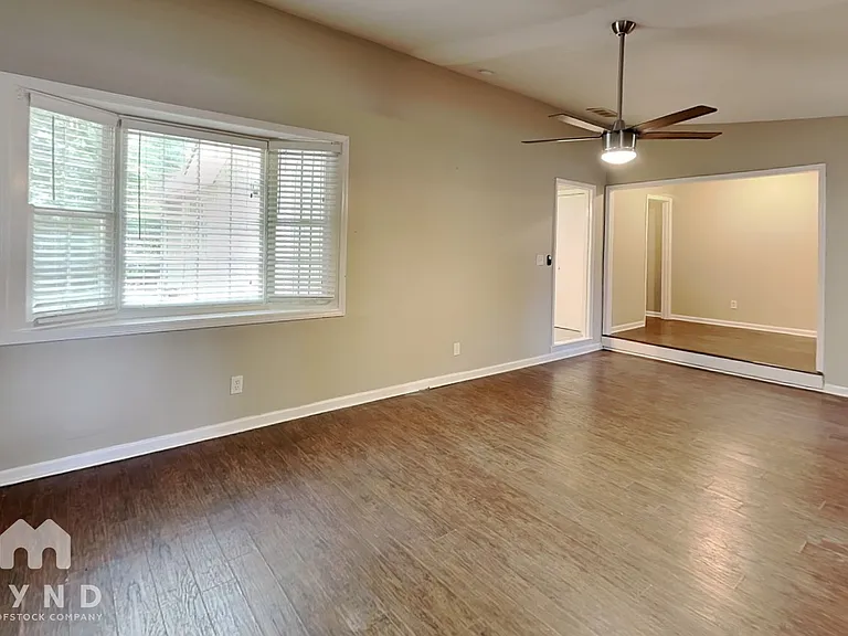 3295 Redona Dr — Photo 3